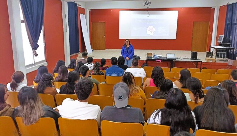 Capacita SESA a Profesores de la Sierra y Cadereyta sobre Primeros Auxilios Psicológicos