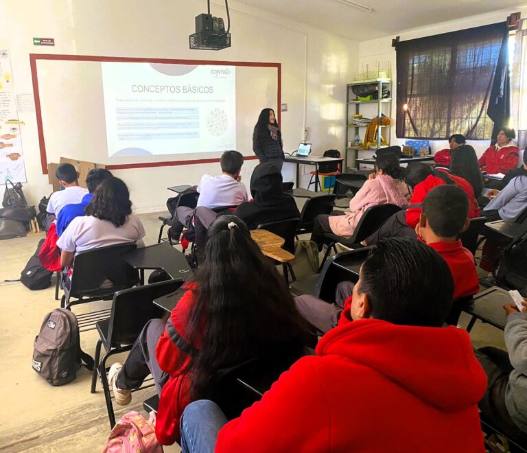 Lleva CECA capacitación en prevención de adicciones y salud mental a Amealco de Bonfil