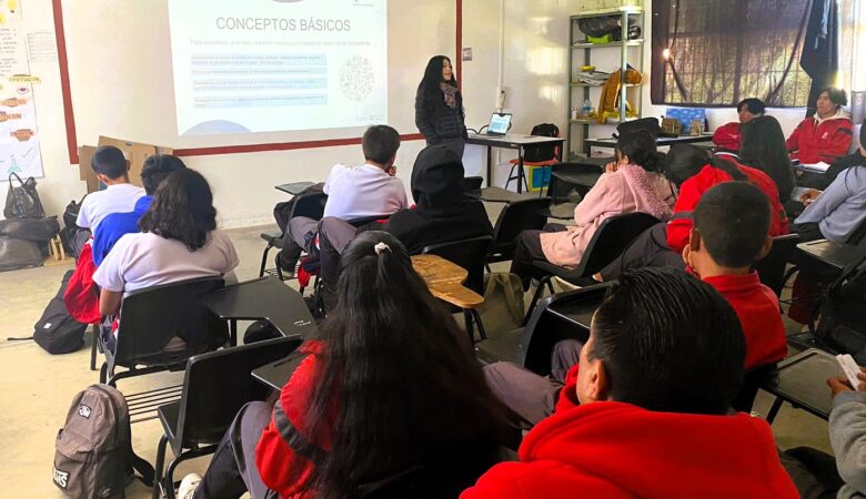 Lleva CECA capacitación en prevención de adicciones y salud mental a Amealco de Bonfil