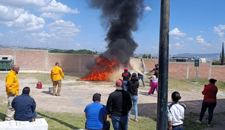 Capacita SESA en materia de Protección Civil a personal de CECOSAMAS y Centros de Rehabilitación  