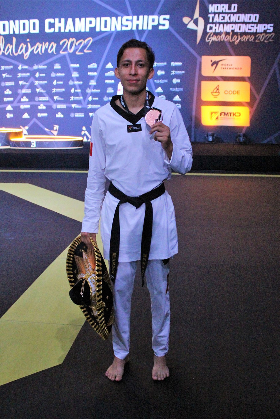 Brandon Plaza, Medalla de Bronce, Taekwondo.
Campeonato Mundial.