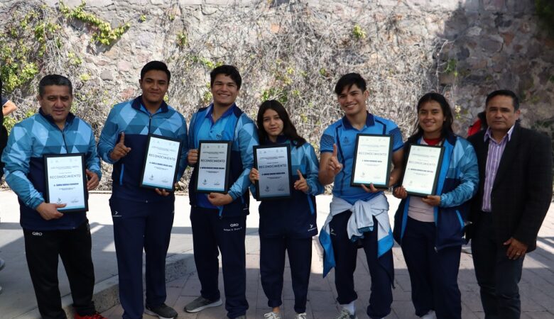 INDEREQ entrega reconocimientos a medallistas de Nacionales y Paranacionales 2022