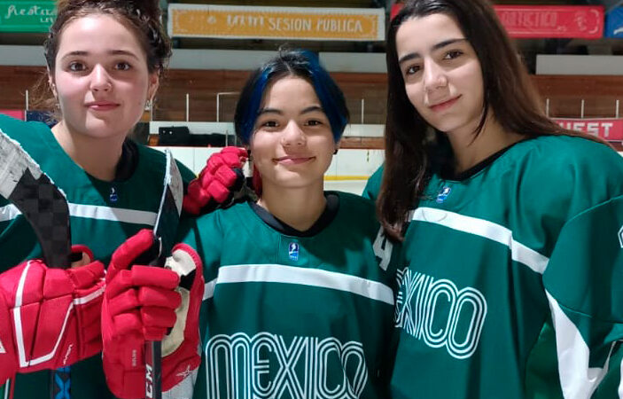Queretanas competirán en campeonato mundial de hockey sobre hielo