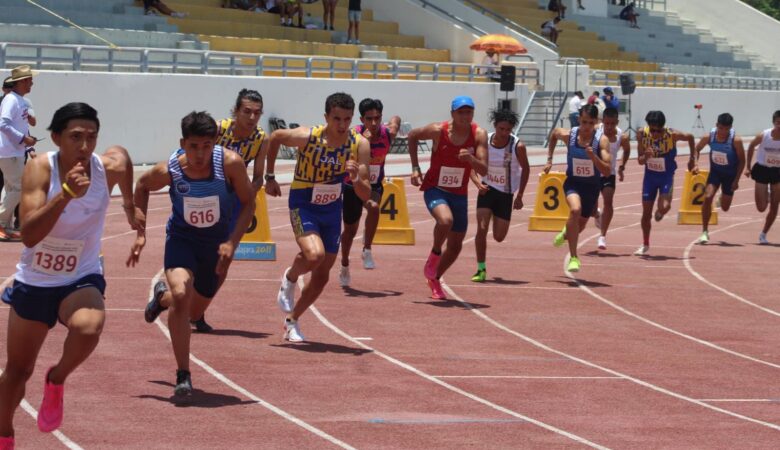 Equipo queretano de atletismo logra tercer sitio en competencia regional 