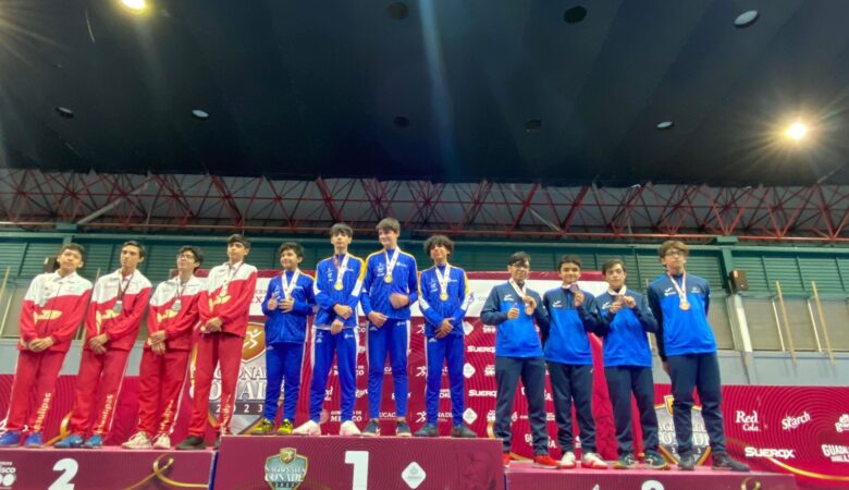 Obtiene Querétaro ocho medallas en esgrima a nivel nacional