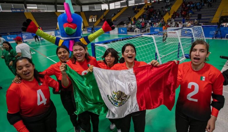 Queretanas ganan histórica medalla de oro en golbol en Colombia