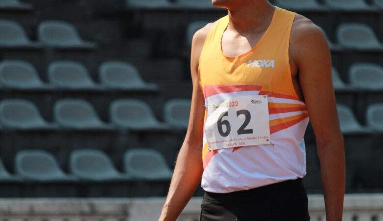 Tonatiu López triunfa en evento de atletismo en España