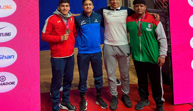 Luchan y ganan cinco medallas en Santiago de Chile