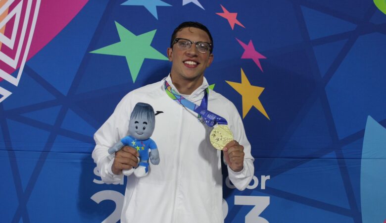 Conquista nadador el oro centroamericano
