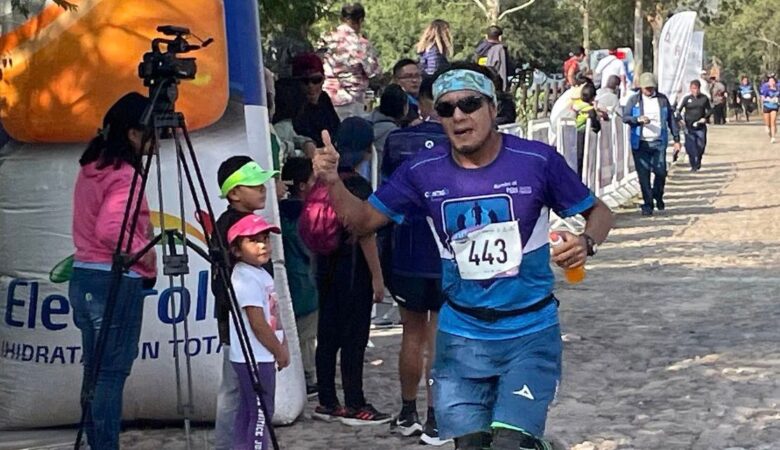 Celebran carrera campo traviesa en Ezequiel Montes 